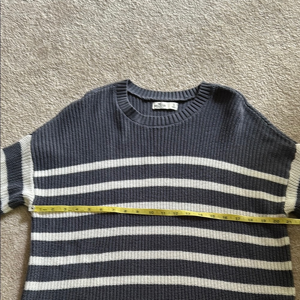 Hollister Women’s Striped Sweater - Gray and White - Size Small - Picture 5 of 7